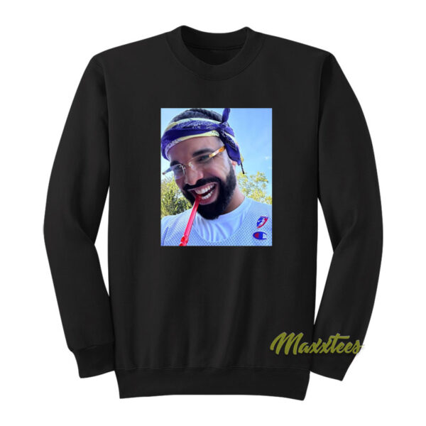 Drake Shares A New Selfie Sweatshirt