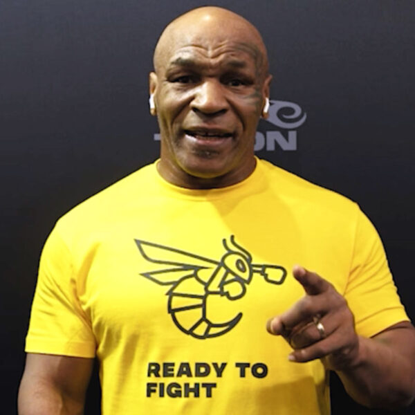 Mike Tyson Ready To Fight Bee Logo T-Shirt